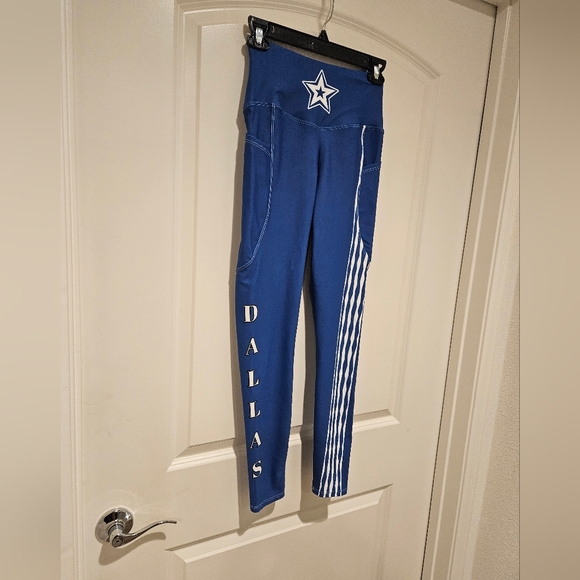 NFL Dallas Cowboy DC4L Leggings Small #36 - Picture 2 of 7